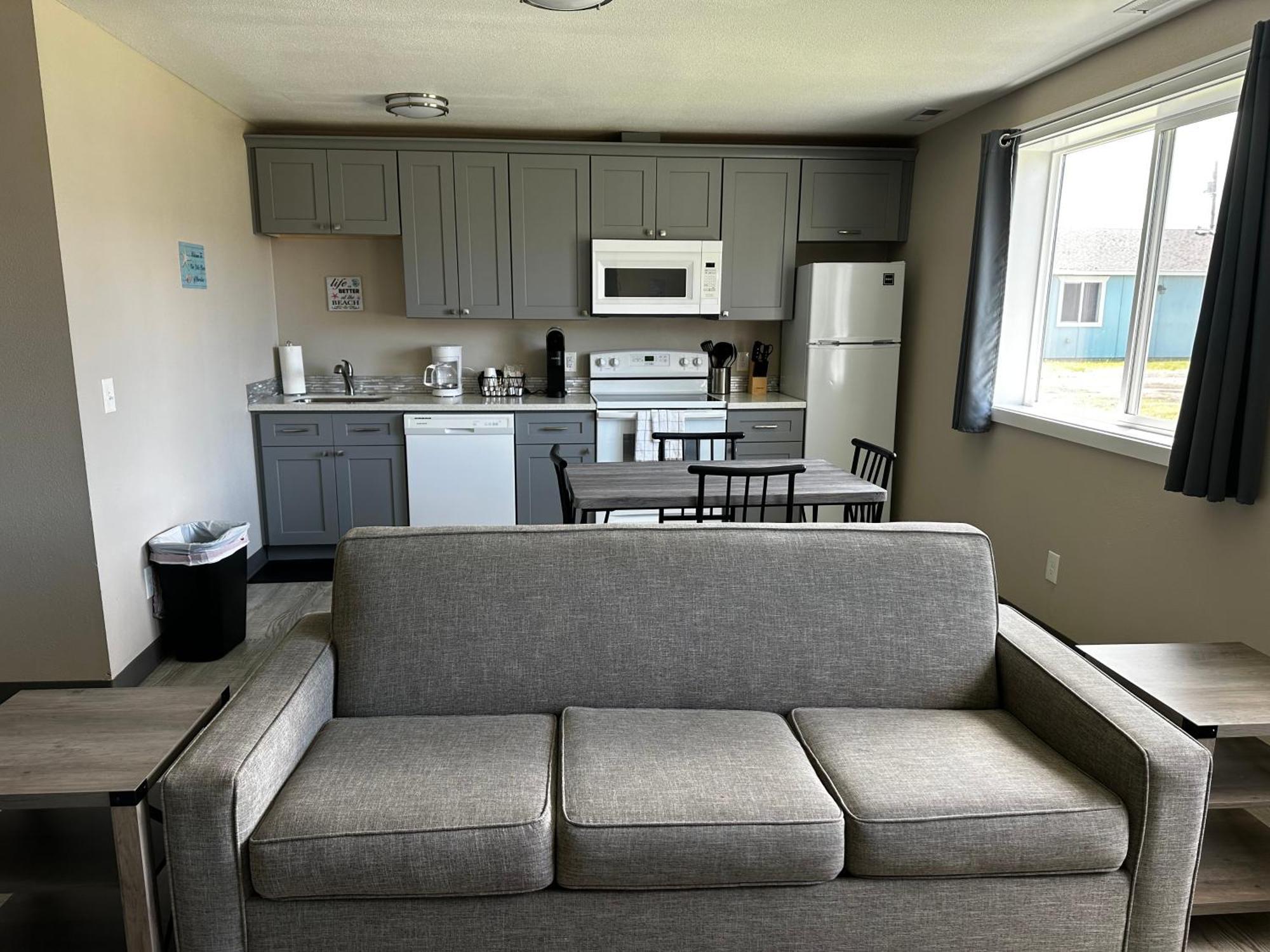 Coastal Inn And Suites Long Beach Eksteriør billede